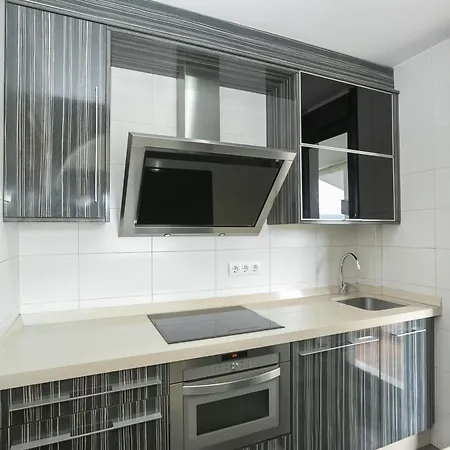 Apartment En Con Piscina